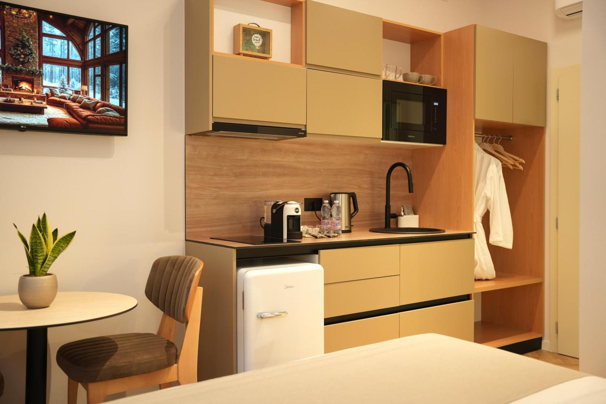Nea Deluxe Apart-Hotel Tirana Exterior photo